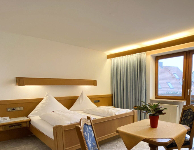 Bedroom 4, Haus Seehang Hotel Garni, Konstanz