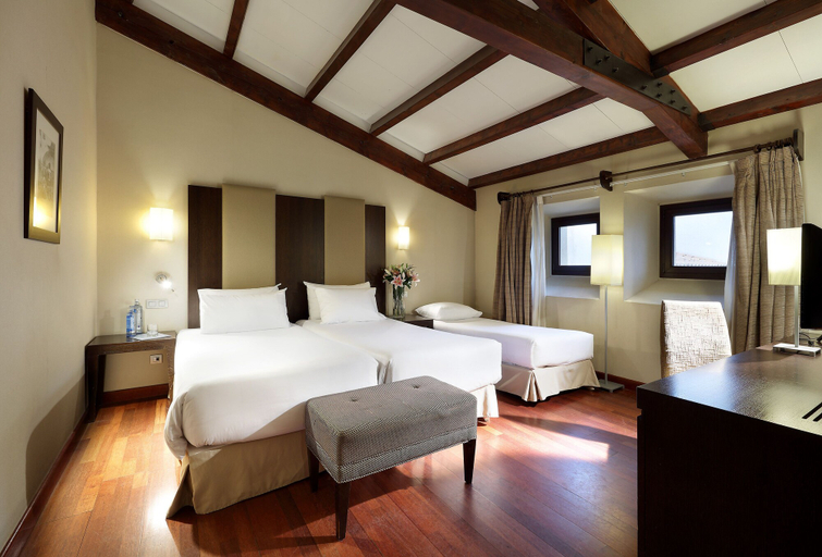 Bedroom 3, Eurostars Palacio Santa Marta, Cáceres