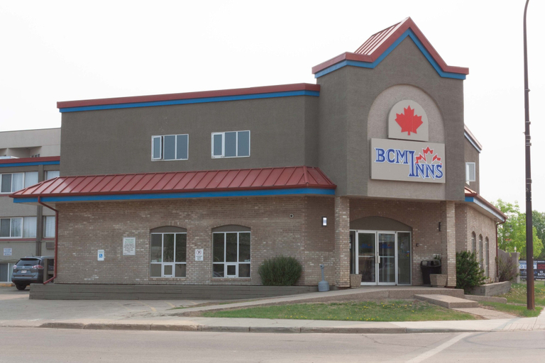 Exterior & Views 3, BCMInns Fort McMurray, Division No. 16