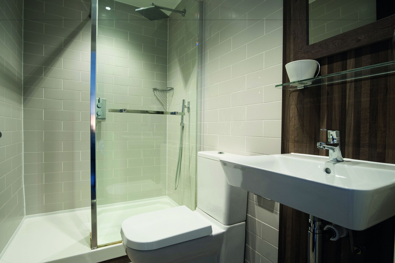 Bathroom 4, Toll House Inn, Lancashire