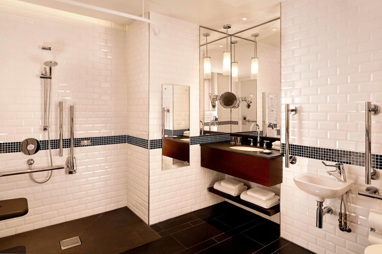 Bathroom 4, Sheraton Grand London Park Lane, London