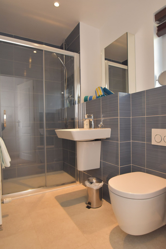 Bathroom 3, Strand House, East Sussex