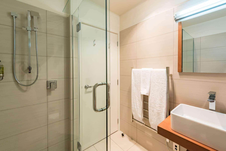 Bathroom 5, Taipa Beach Resort, Far North
