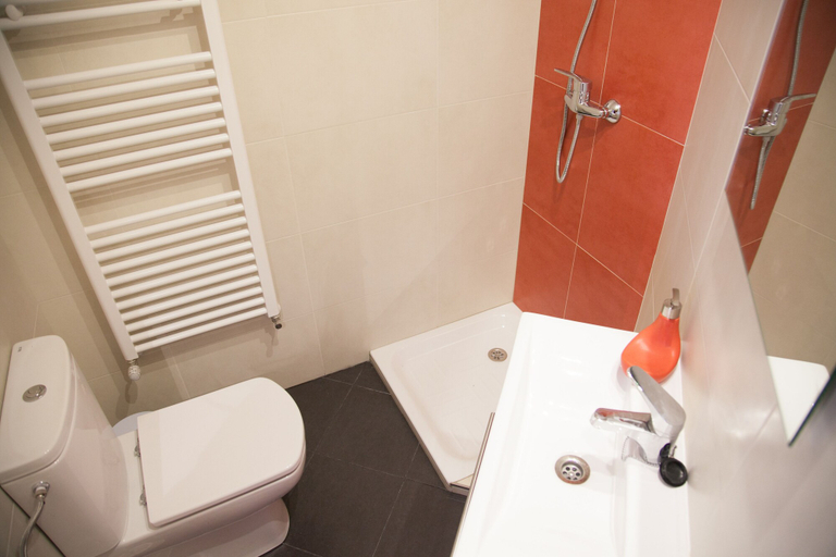 Bathroom, Pensión Parque Del Ebro - Adults Only, La Rioja