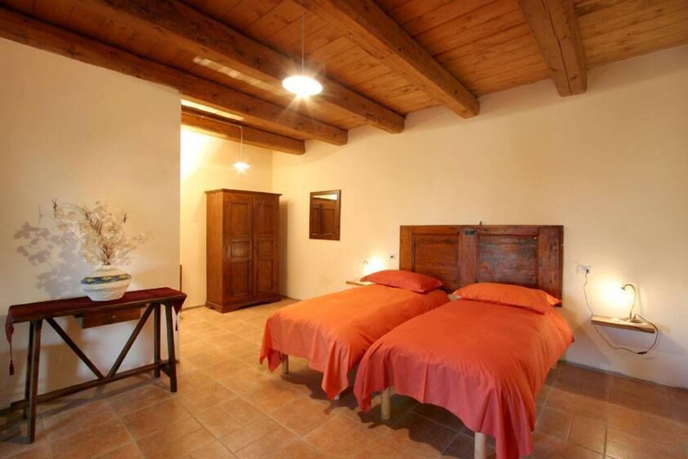 Bedroom 2, Girfalco - Country House - Bed&Breakfast, Pesaro E Urbino