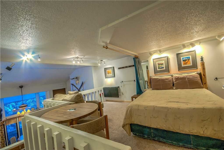 Bedroom 4, Ski Time Square 208, Routt