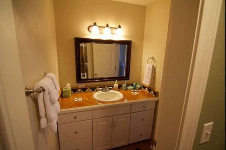 Bathroom 3, Davis Mountains Inn, Jeff Davis