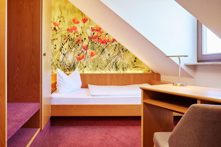 Bedroom 2, Hotel garni Sonnenhof, Meißen
