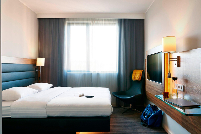 Bedroom 3, Moxy Frankfurt Airport, Frankfurt am Main