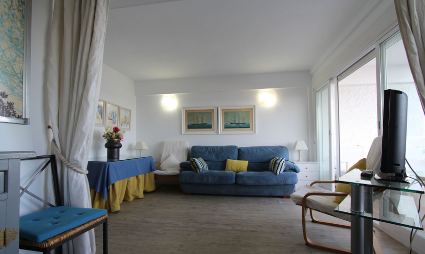 Others 4, Beachfront Bliss in Fuengirola, Málaga