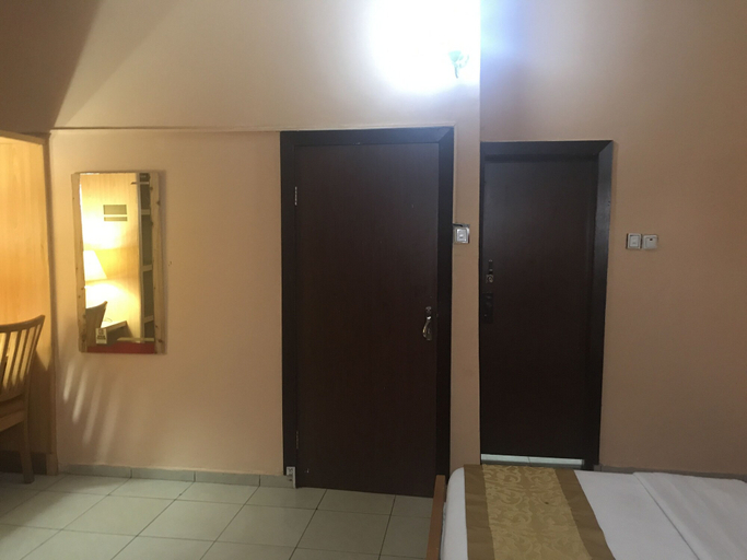 Others 4, Gold Value Hotels, Enugu North