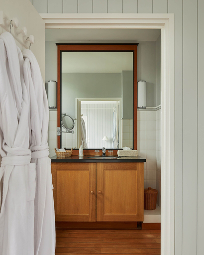 Bathroom 4, Le Grand Hotel des Bains & Spa - Bretagne, Finistère