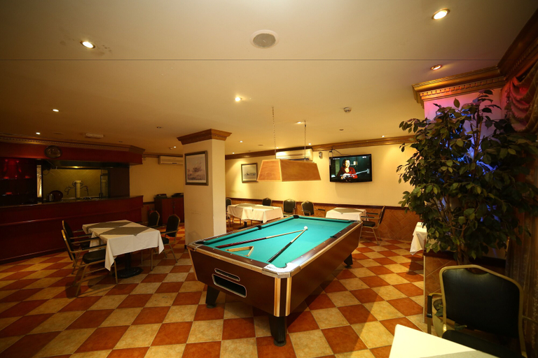 Others 5, Awal Hotel, Manama