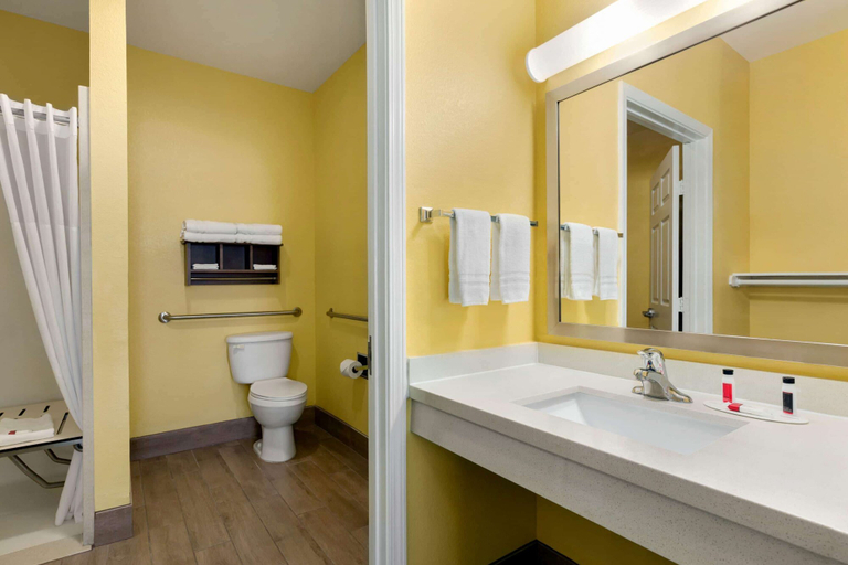 Bathroom 5, Days Inn by Wyndham Port Aransas TX, Nueces