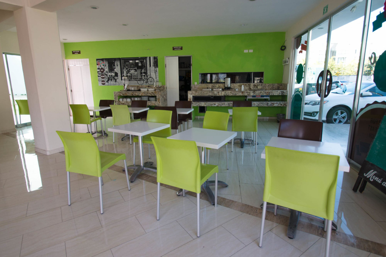 Food & Drinks 5, Playa Encantada, Cozumel