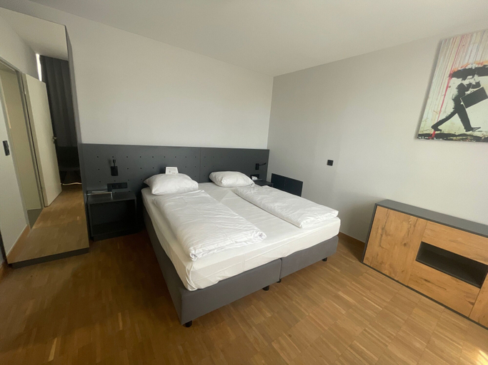 Bedroom 5, mk | hotel remscheid, Remscheid