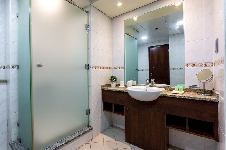 Bathroom 4, HiGuests - Lake view, Dubai