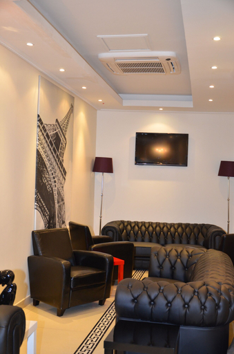 Others 5, Hotel Regina Montmartre, Paris
