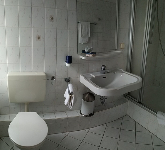 Bathroom 3, Atlantis Landpension Steinhude, Region Hannover