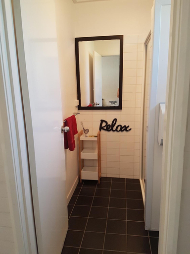 Bathroom 4, Bidgee Motor Inn, Hay