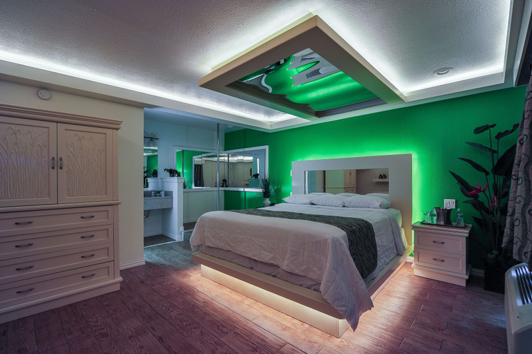 Bedroom 3, Romantic Inn & Suites, Dallas