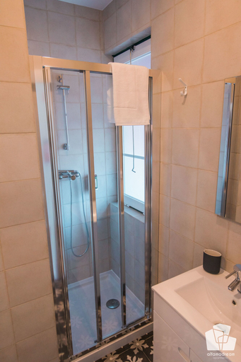 Bathroom 3, Alfama Dream Apartments, Lisbon