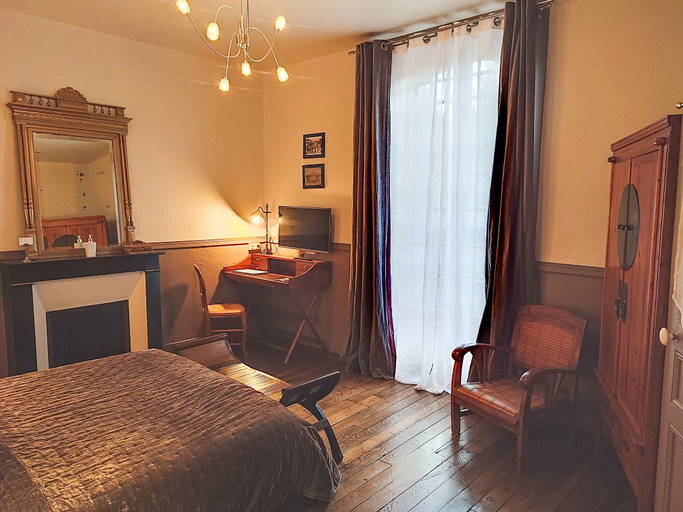 Bedroom 4, Le 1900, Ille-et-Vilaine