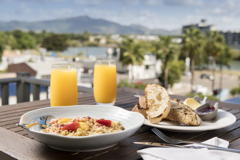 Food & Drinks, Grand Hotel and Apartments Townsville, South Townsville