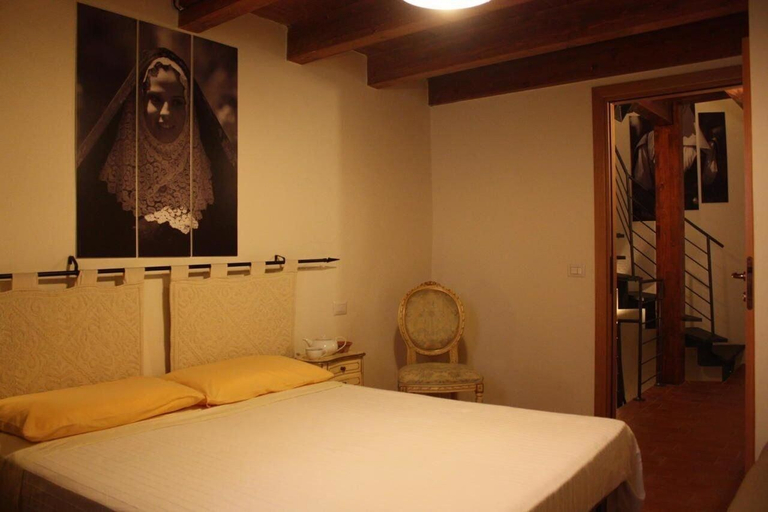 Bedroom 3, Il Lupo Rosso, Oristano