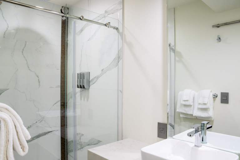 Bathroom 4, Hotel Xilo Glendale, Los Angeles