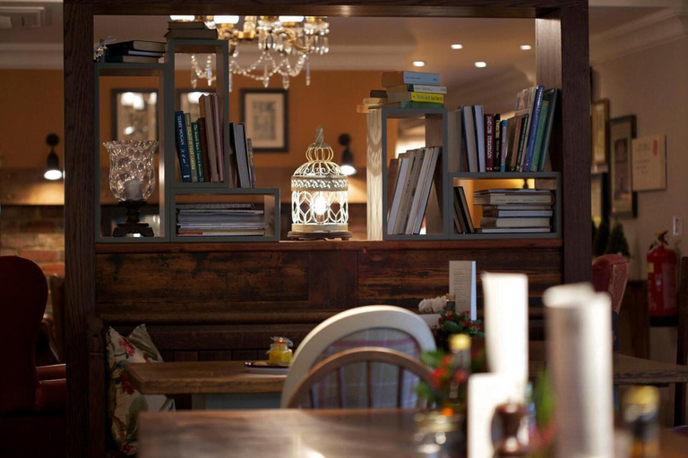 Food & Drinks 5, Foley Hotel, Surrey
