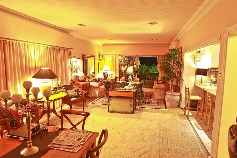 Food & Drinks 5, Roosboom Luxury Apartments, City of Cape Town