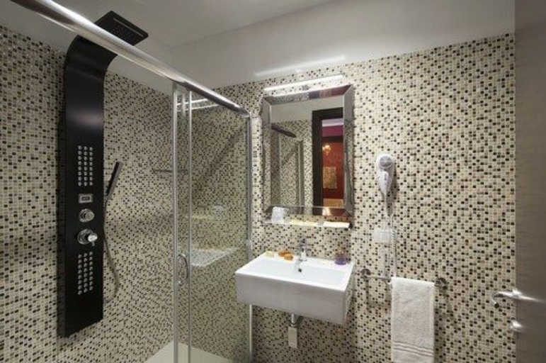 Bathroom 4, Oasi Village Hotel, Milano
