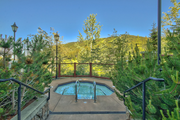Sport & Beauty 3, The Residences at Sun Peaks Grand, Thompson-Nicola