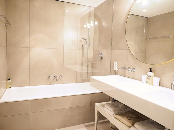 Bathroom 5, Augustin Hotel, München