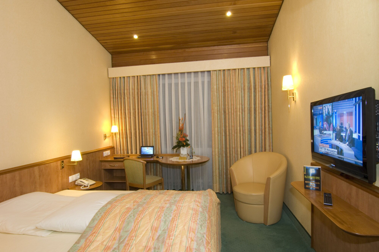 Bedroom 4, Burghotel, Göppingen