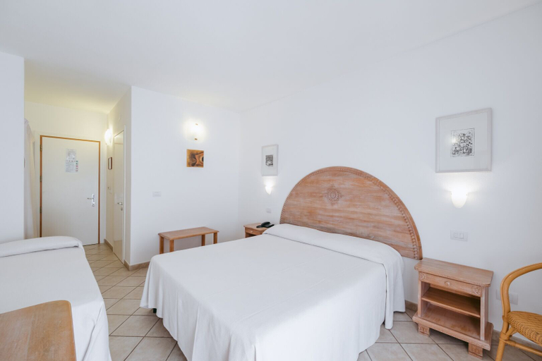 Bedroom 3, Hotel Angedras, Sassari