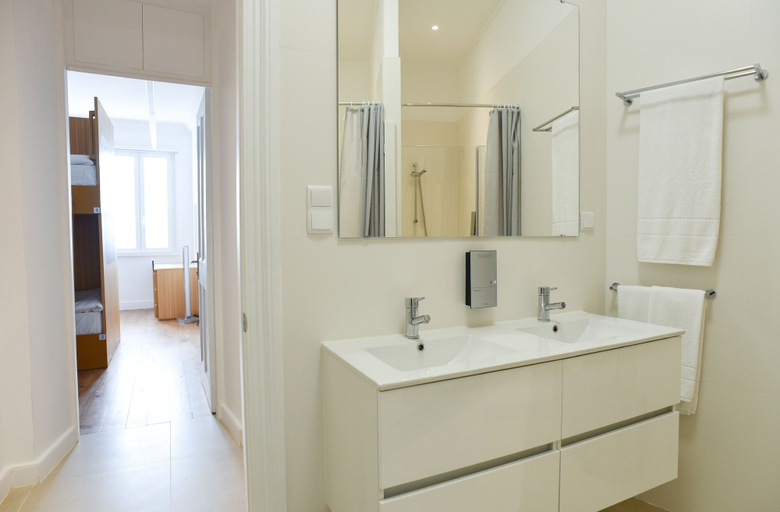 Bathroom 4, Internacional Azores Boutique, Horta