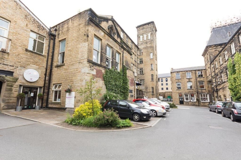 Exterior & Views 2, Heritage Serviced Suites , Kirklees