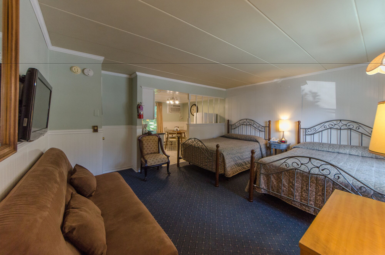 Bedroom 4, Hyland Motor Inn, Cape May
