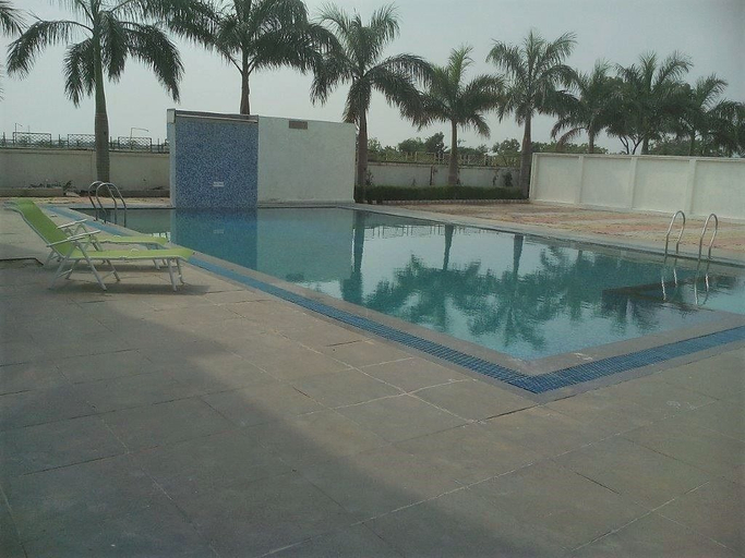 Sport & Beauty 5, Comfort Inn Donil, Vadodara