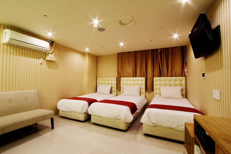 Bedroom 3, Hotel Myeong-Dong, Jung