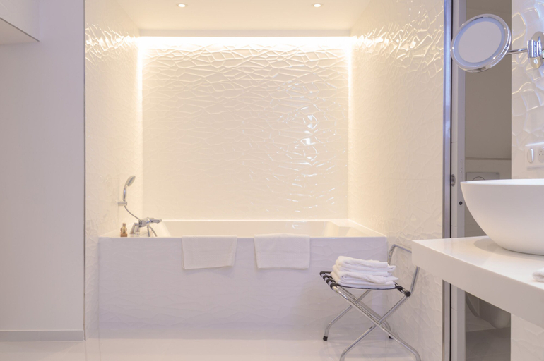 Bathroom 4, Les Jardins d'Epicure, Val-d'Oise