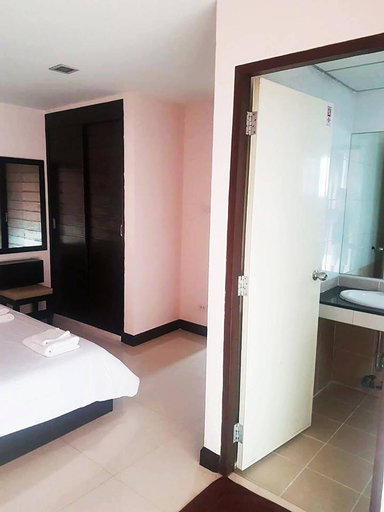Bedroom 4, Mok Mek 72, Huai Kwang