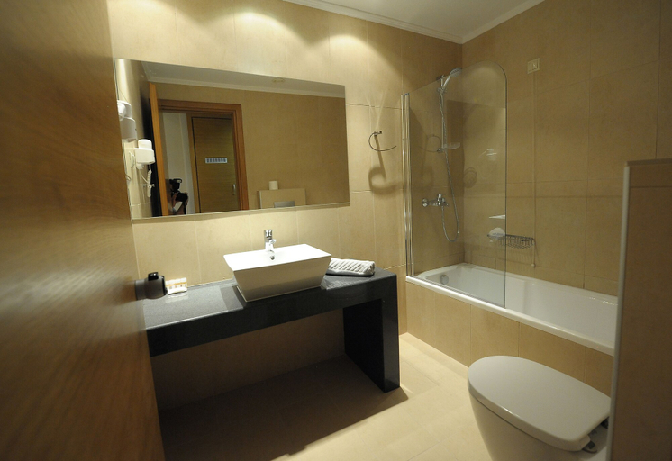 Bathroom 4, Hotel Iliana, Epirus