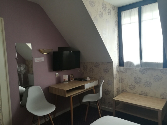 Bedroom 3, Contact Hôtel du Relais Thouars, Deux-Sèvres