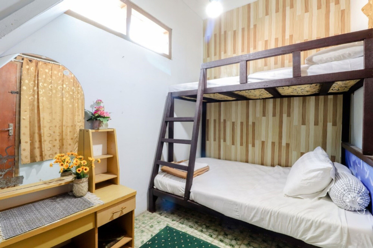 Bedroom 4, Adil Jaya Homestay By Zuzu, Yogyakarta