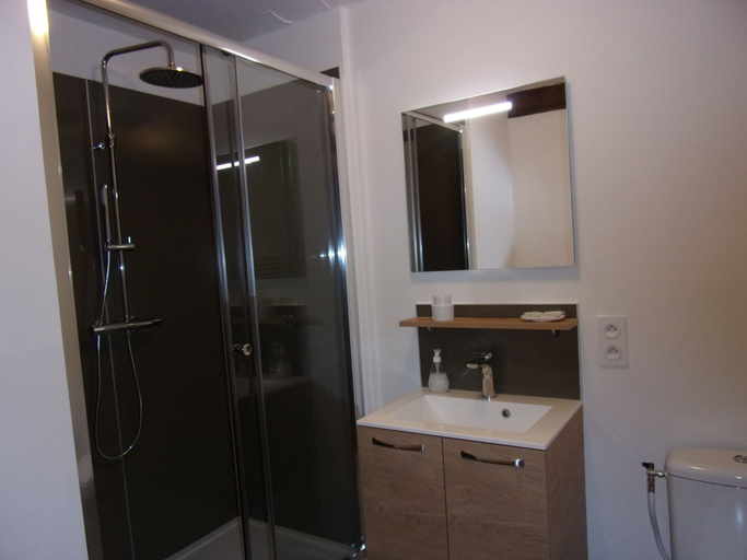 Bathroom 5, La Chouette, Haute-Vienne