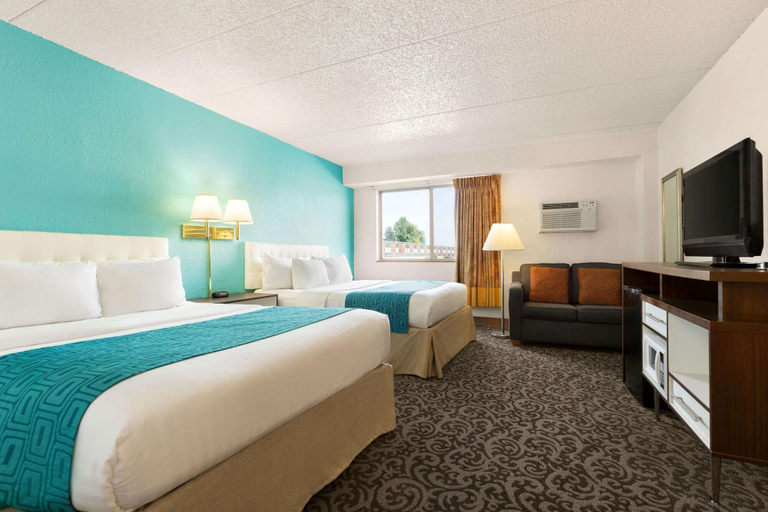 Bedroom 3, Howard Johnson by Wyndham Billings, Yellowstone
