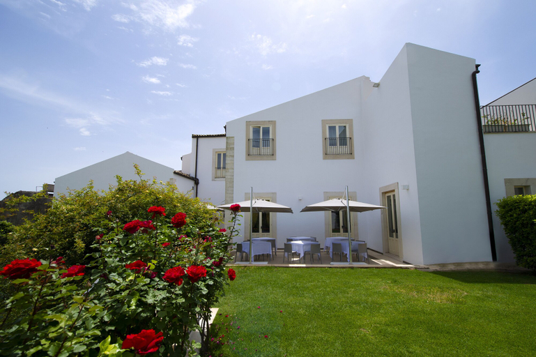 Exterior & Views 2, Hotel Villa del Lauro, Ragusa